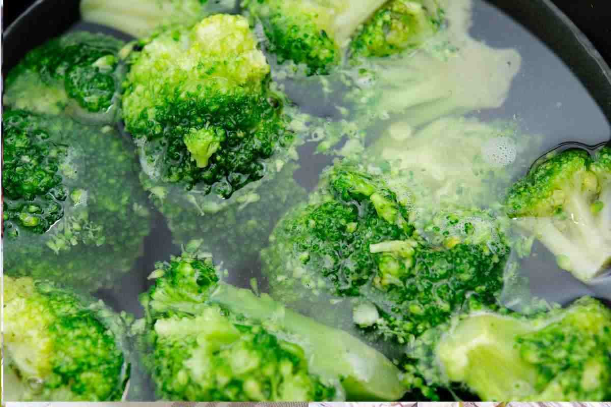 Broccolo verde bollito, uno degli ingredienti